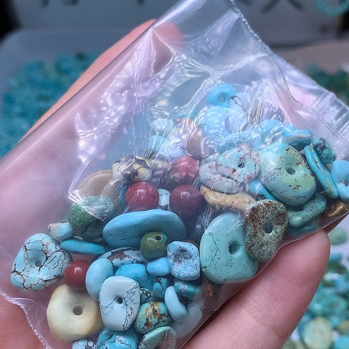旻***姐未镶嵌南红玛瑙珠宝奇石