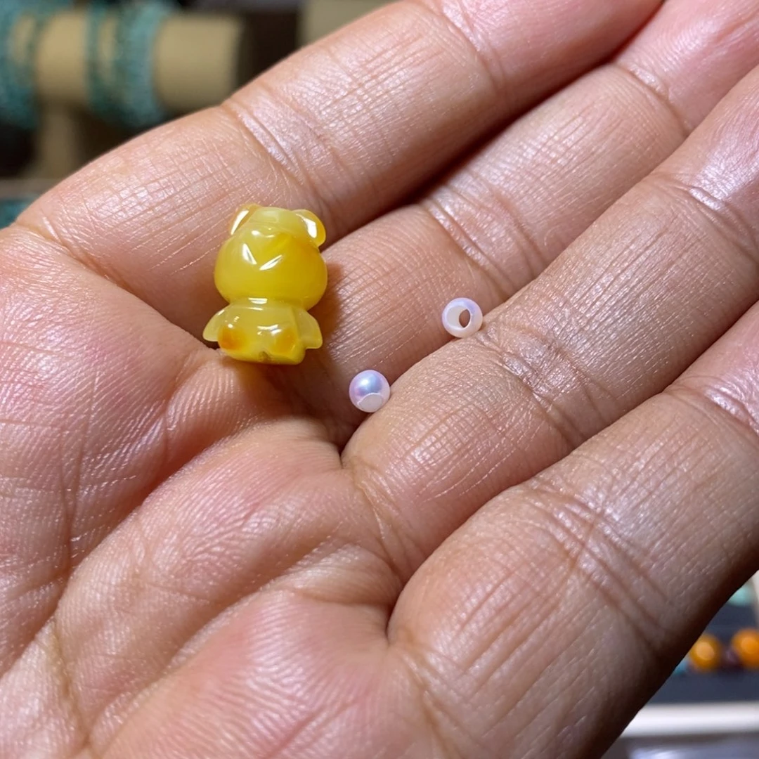 E***语蜜蜡未镶嵌裸石配饰