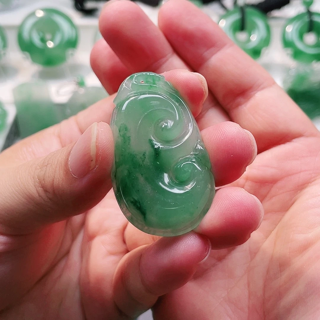 浓***1石英质玉（非洲翠）未镶嵌吊坠(不含链)
