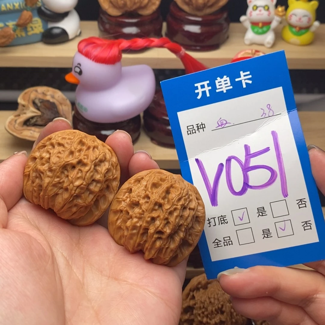 文玩核桃把件血麒麟