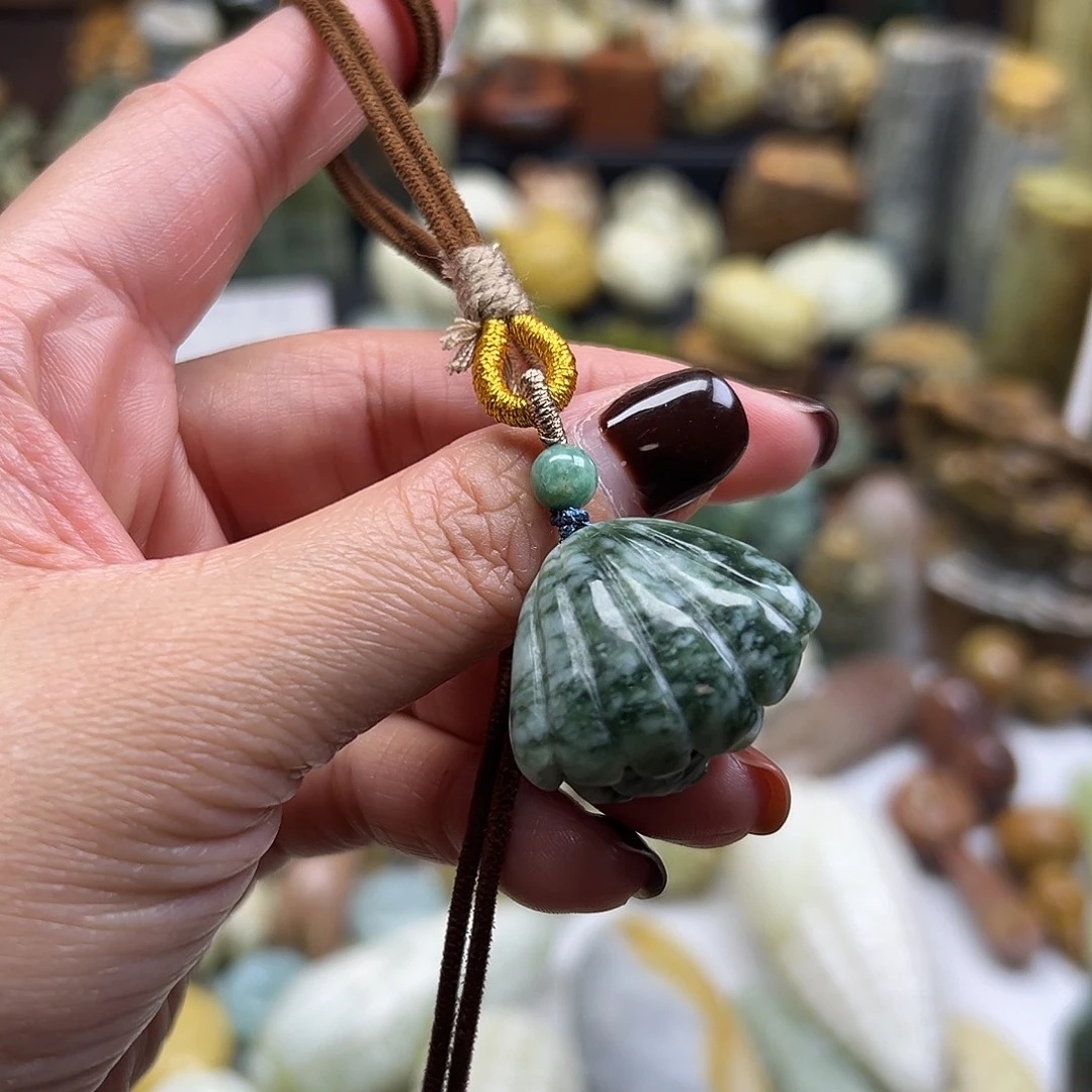 岫玉未镶嵌颈饰翠花料辈辈有福