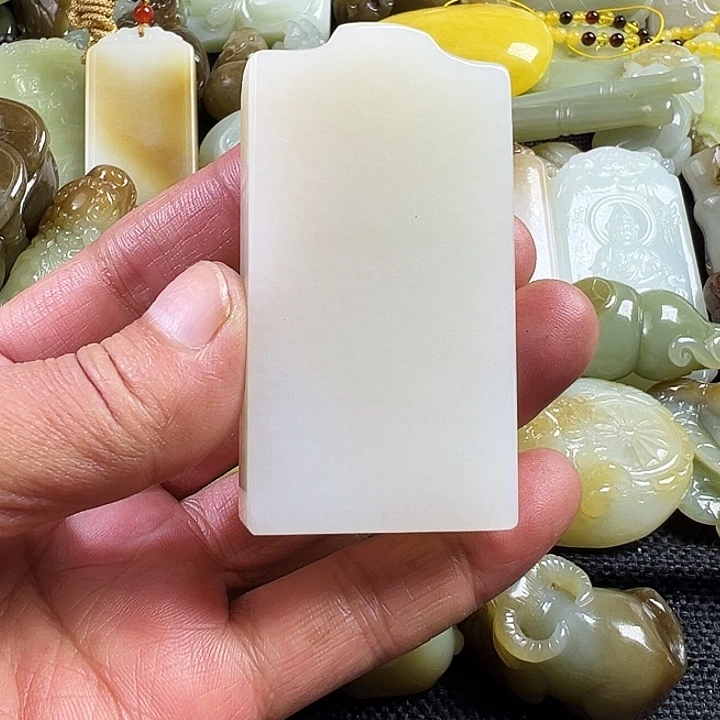 祥***瑞和田玉未镶嵌吊坠(不含链)