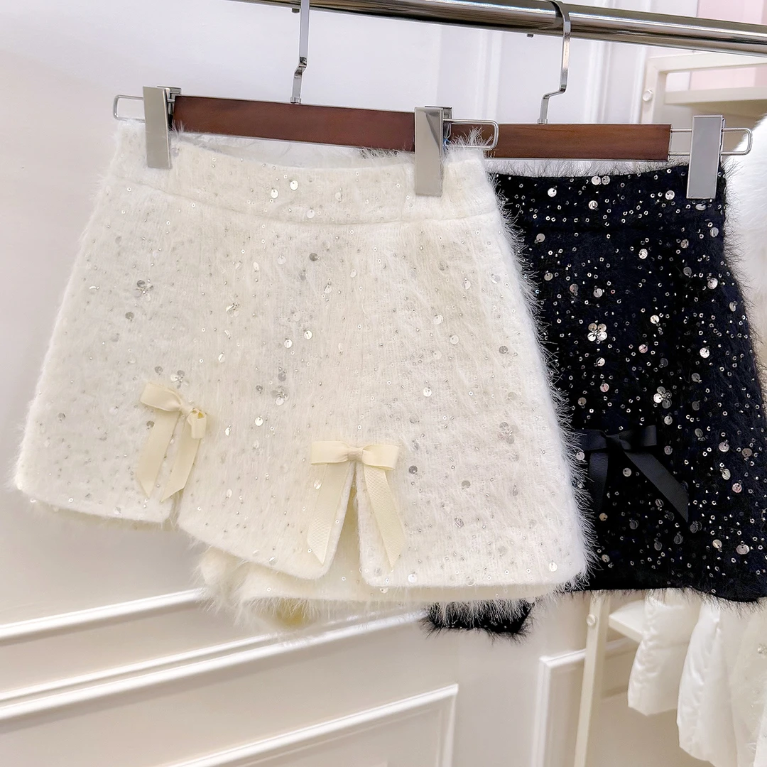 【一眼沦陷】原创设计款重工串珠裙裤毛毛高腰A字短裤27475/26392