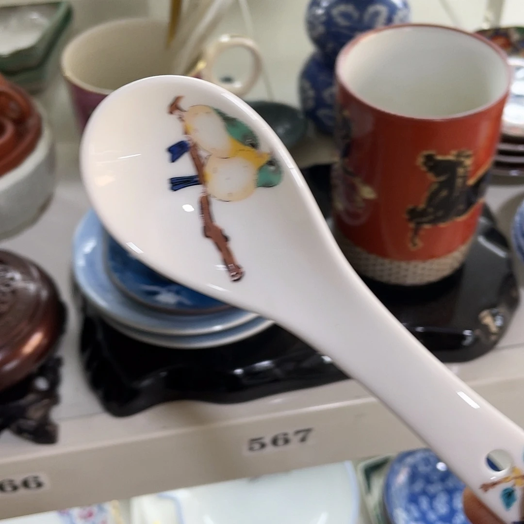 瓷片?*哈哈哈我来拉了笑拉哈拉