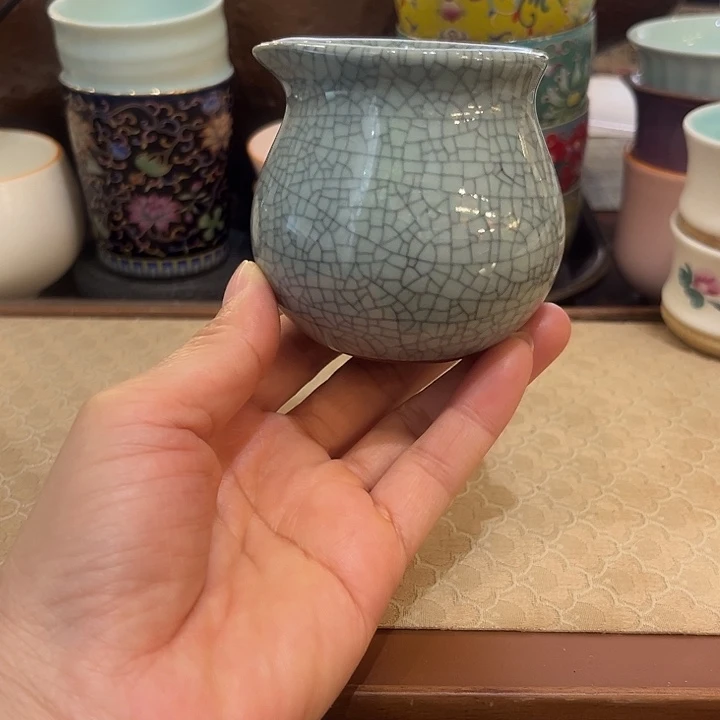 瓷片哥窑公杯微瑕1个