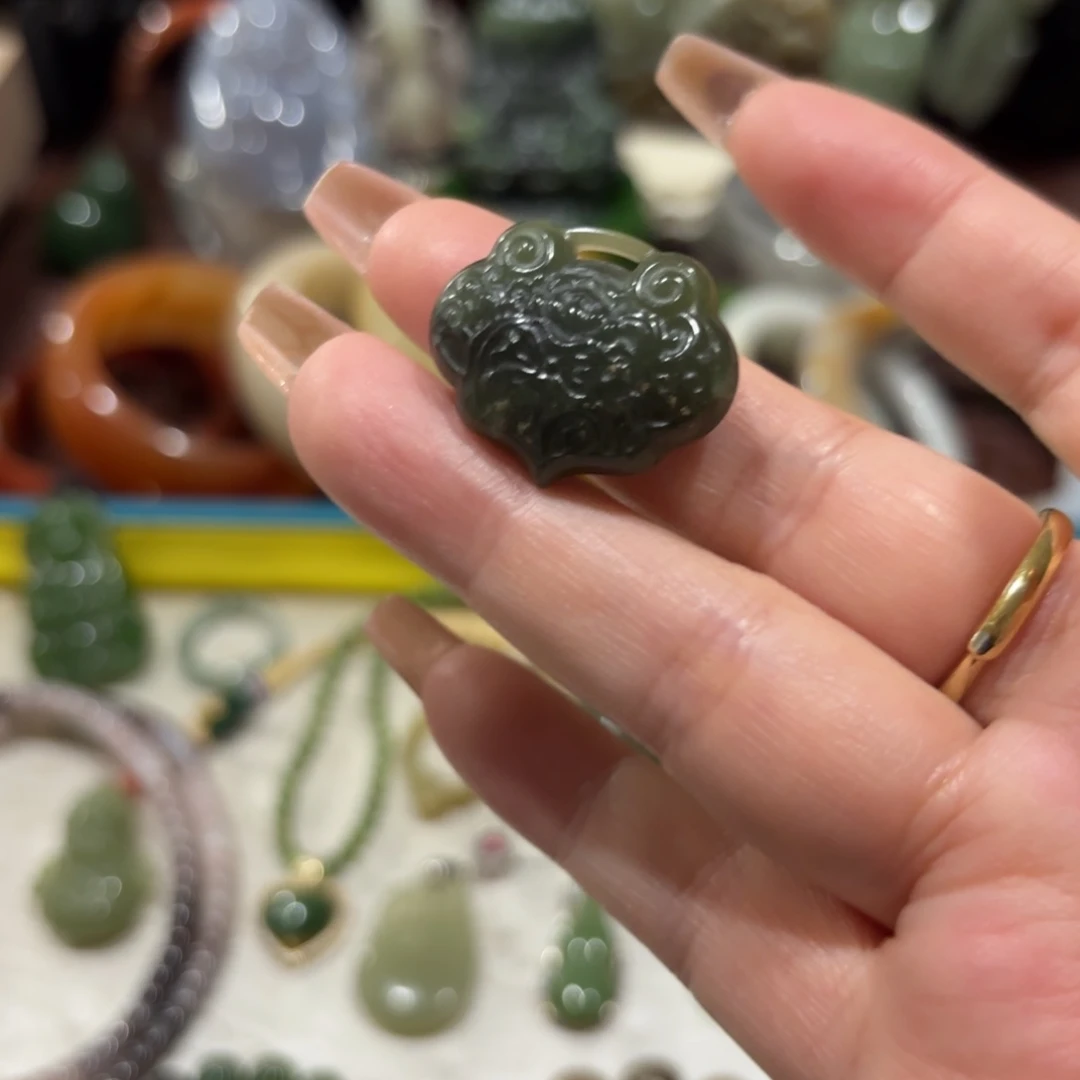 和田玉未镶嵌颈饰25465