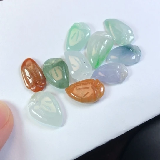 翡翠未镶嵌颈饰缅甸A货，每天下午1点半开播