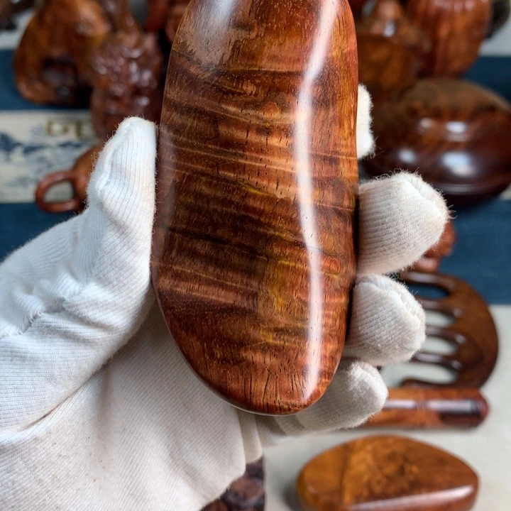 黄花梨/降香黄檀把件把件