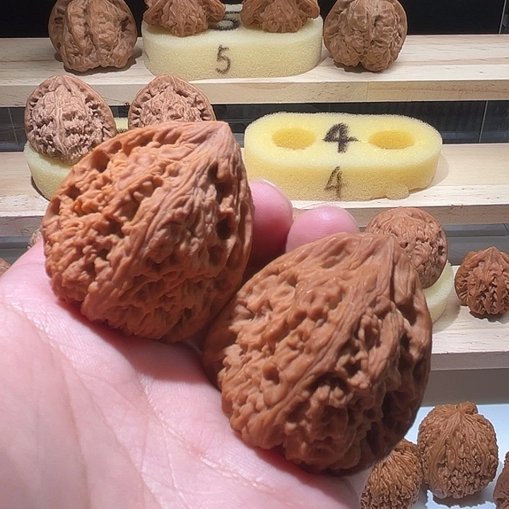 吊坠文玩核桃三角高炮南疆