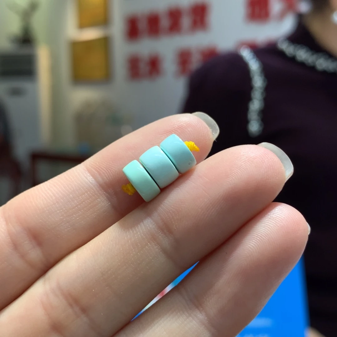 绿松石配饰未镶嵌