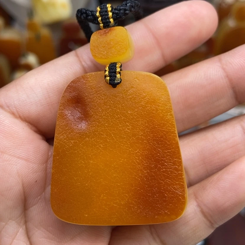 【闪购商品】琥珀颈饰未镶嵌