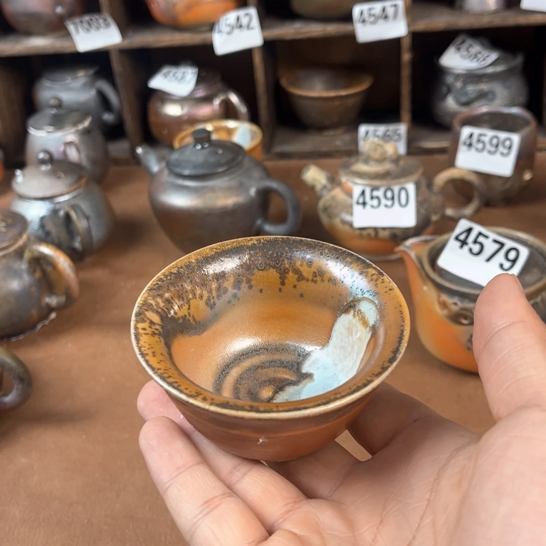 壶H**。柴烧茶器主人杯
