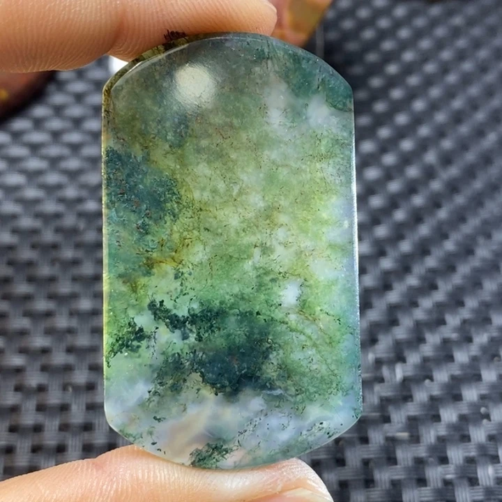 玛瑙/玉髓颈饰未镶嵌草*