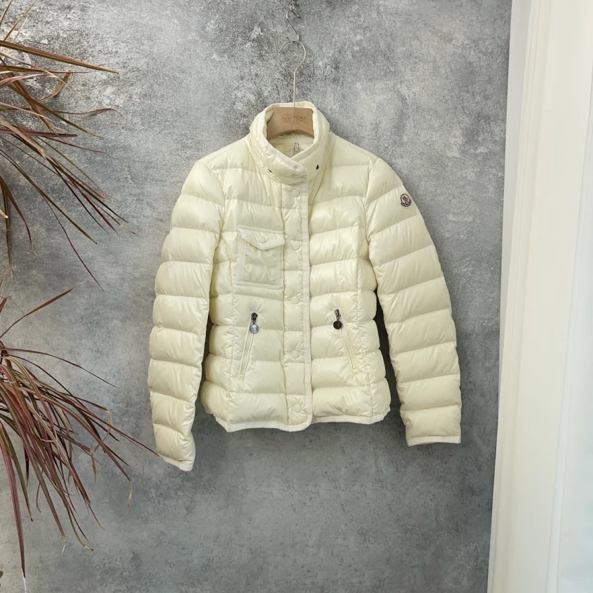 95新 MONCLER 羽绒服/1码/0327