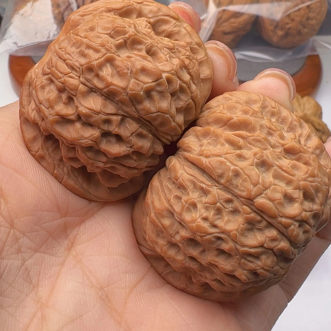 文玩核桃吊坠血麒麟42