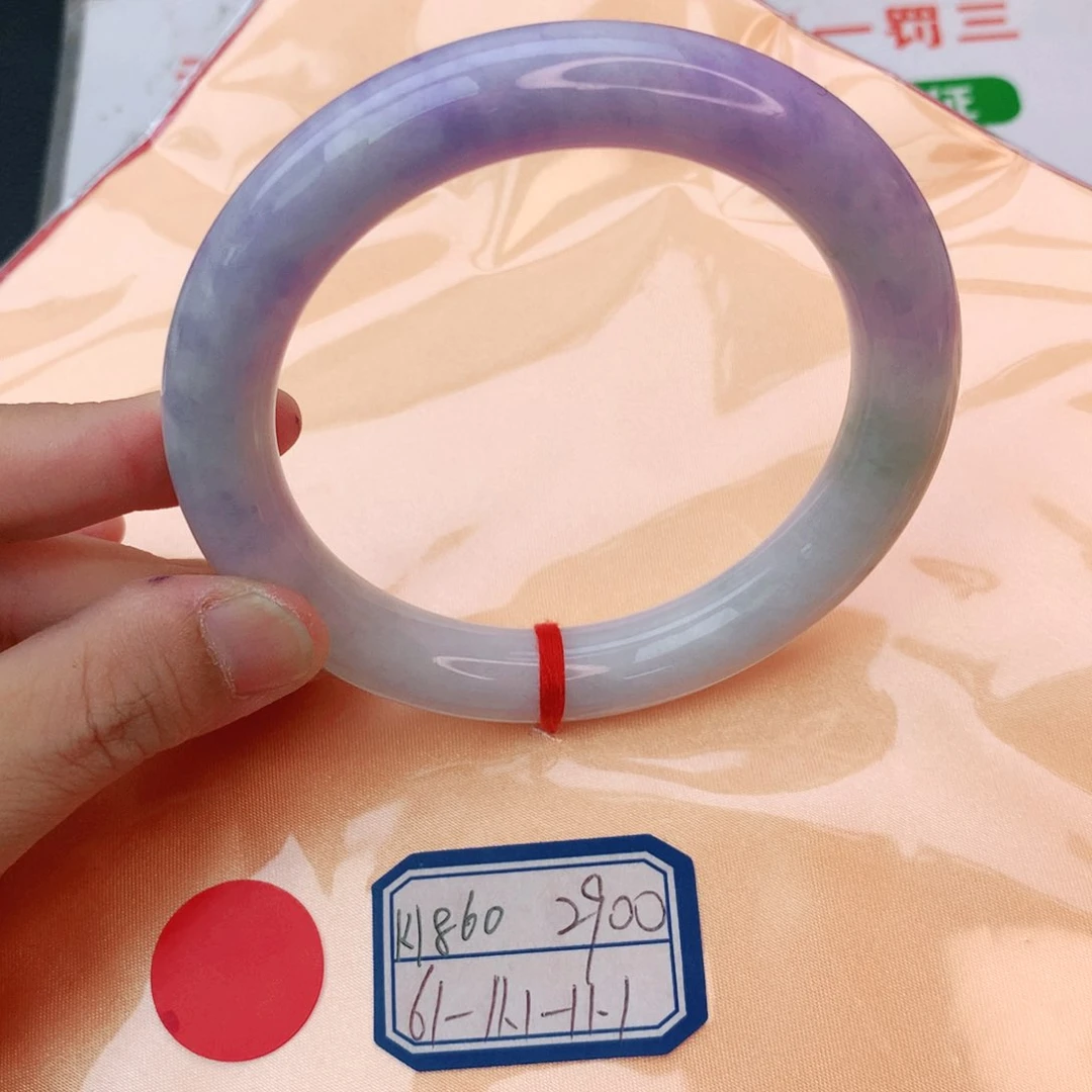 翡翠手镯未镶嵌翡翠