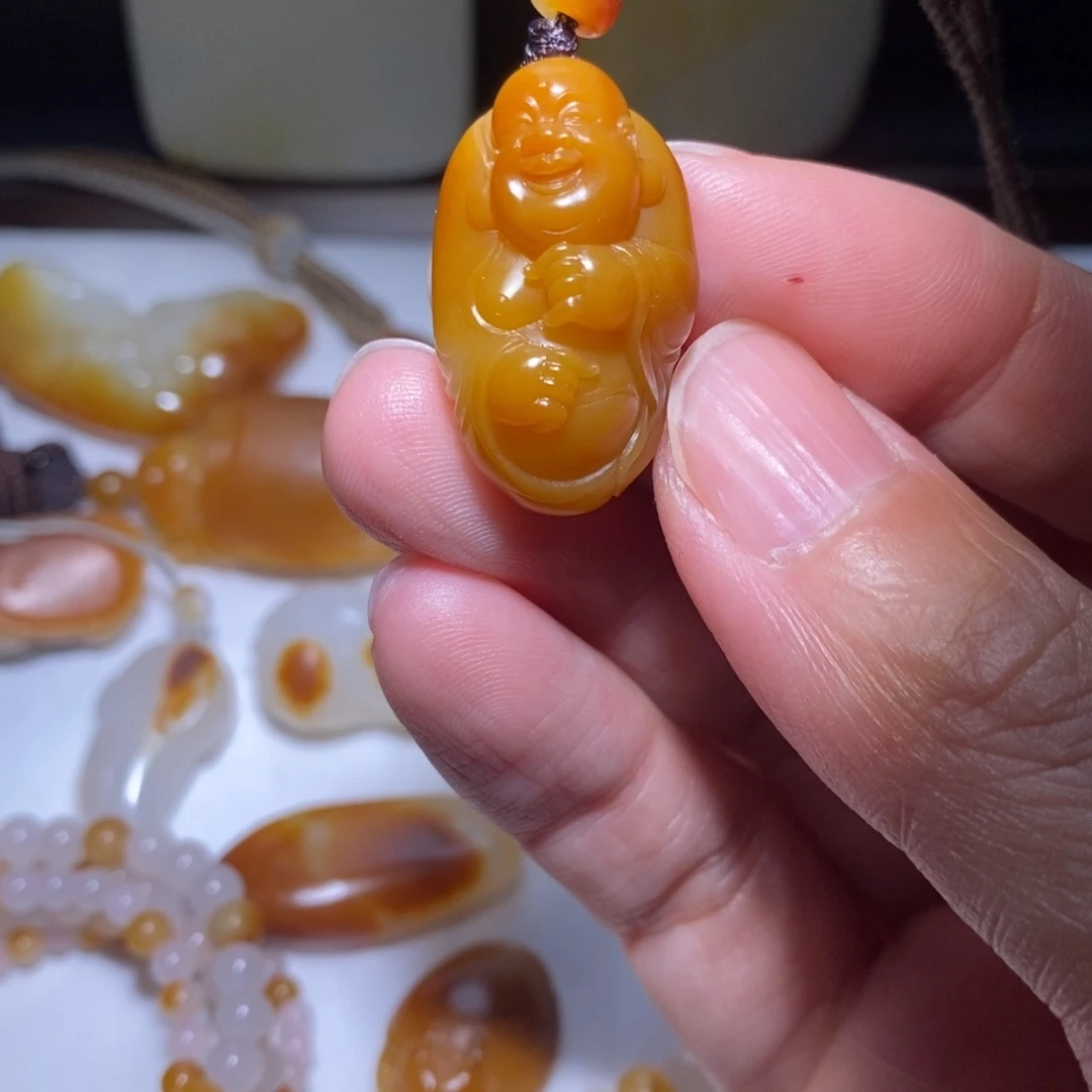 ****和田玉未镶嵌颈饰