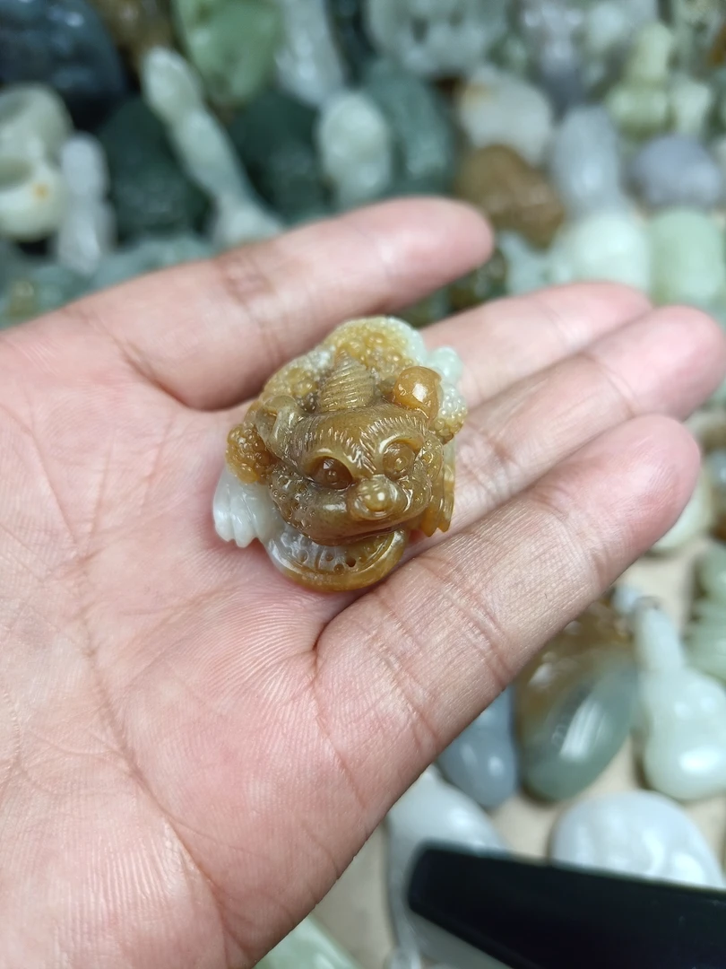 和田玉且末料糖白金蟾