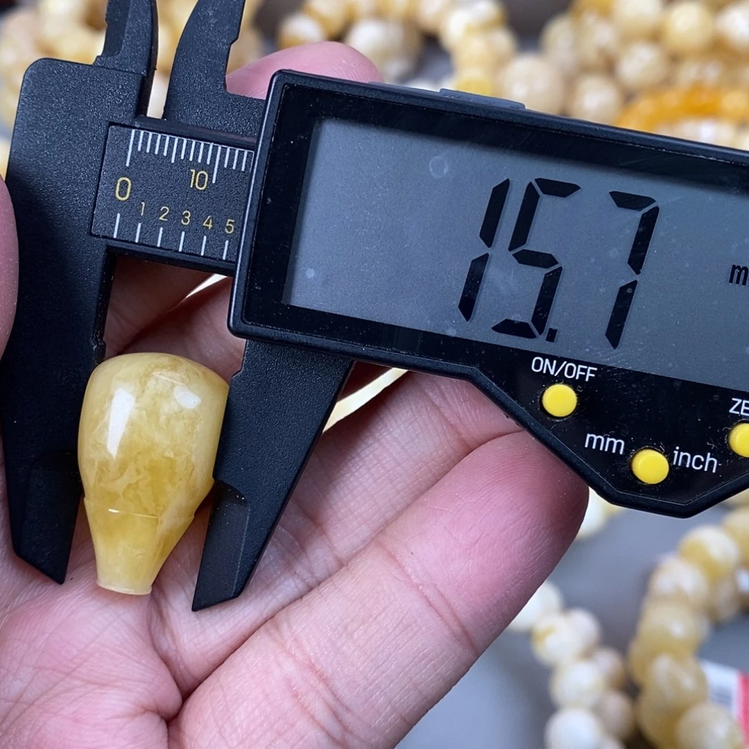 蜜蜡未镶嵌珠宝奇石3.7g