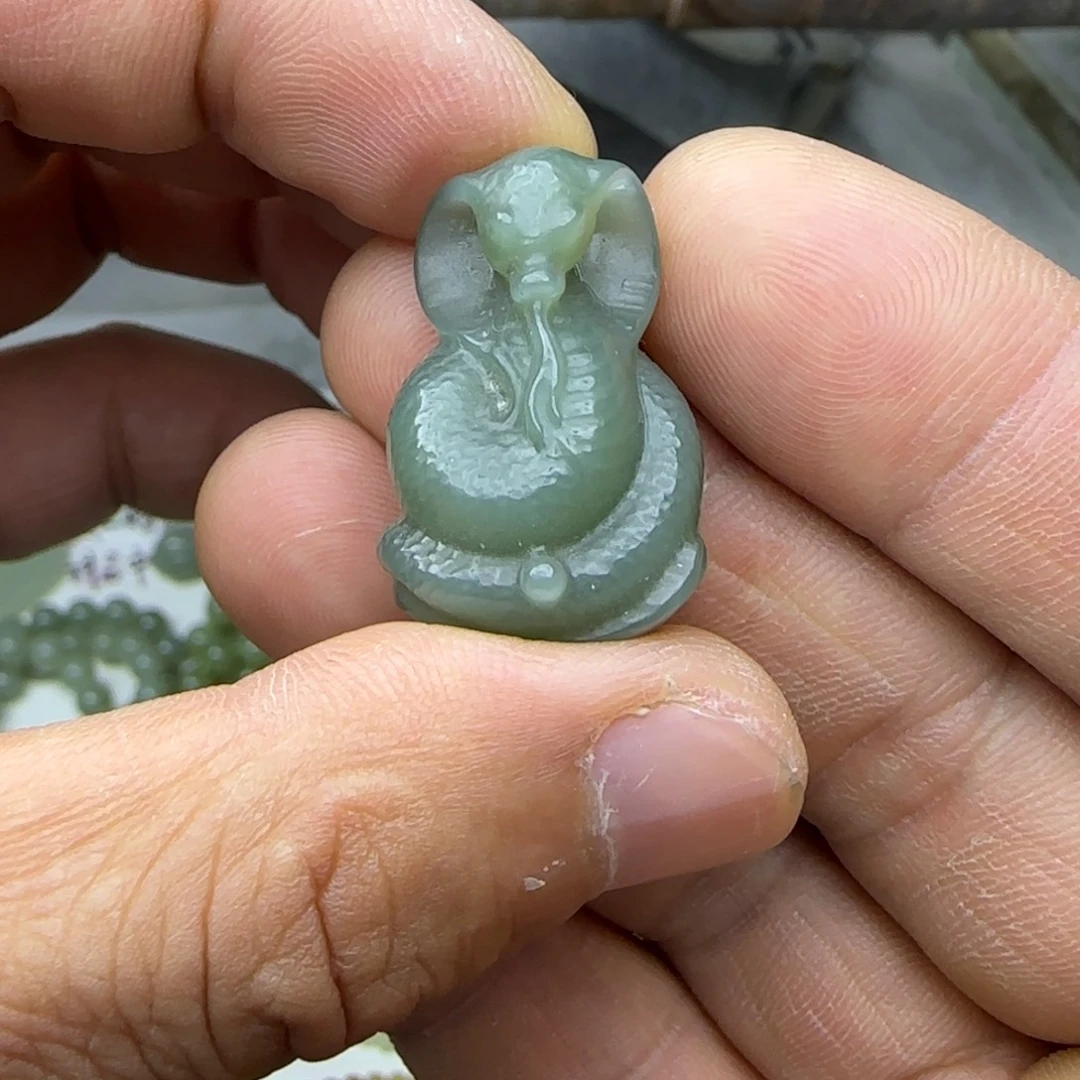 颈饰未镶嵌和田玉且末蓝