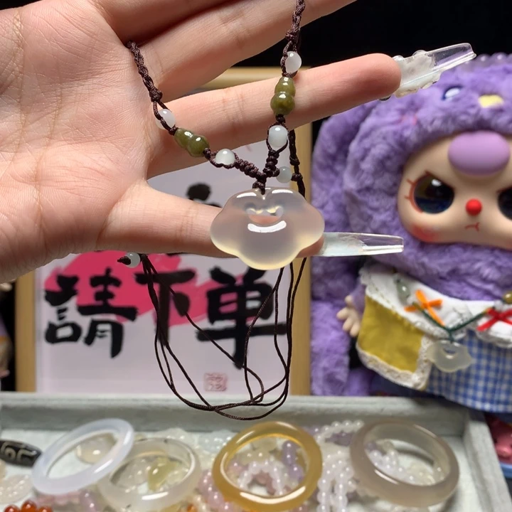 玛瑙/玉髓颈饰未镶嵌祥云锁