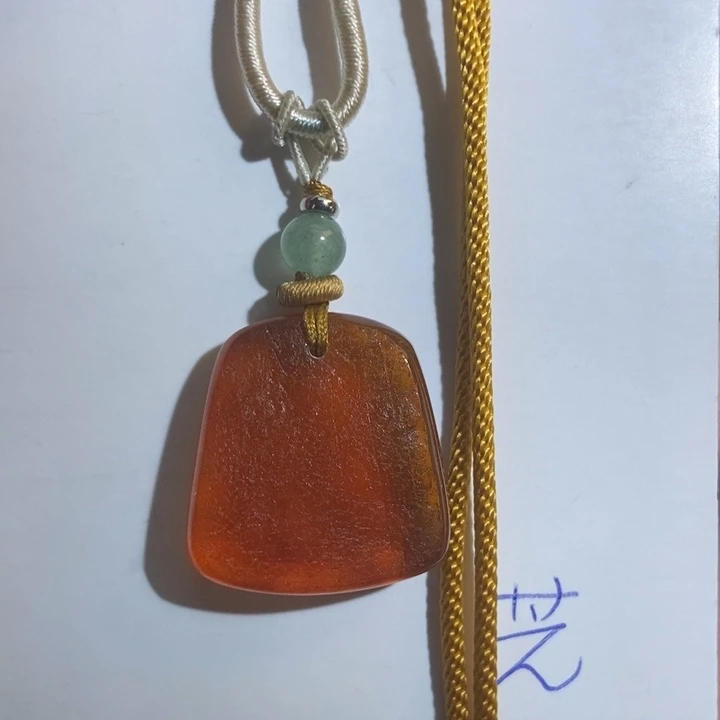 未镶嵌琥珀珠宝奇石