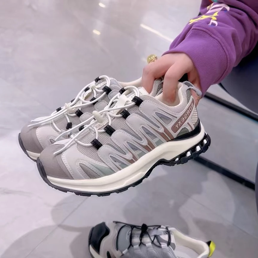 212休闲轻便登山健步旅游鞋