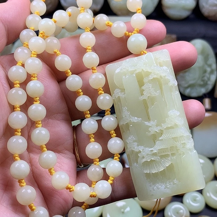 和田玉未镶嵌颈饰