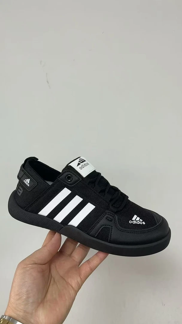 男士休闲运动鞋透气防臭