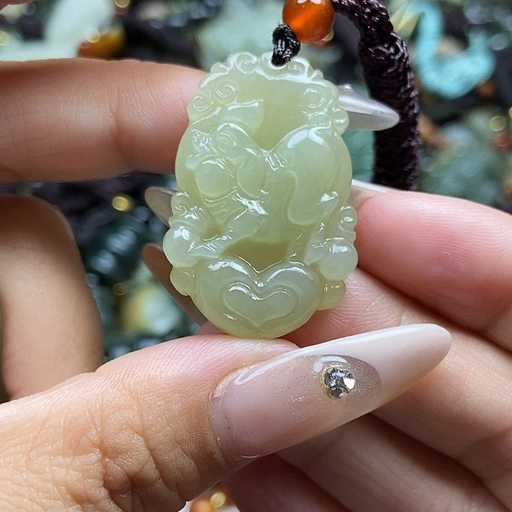 和田玉未镶嵌颈饰