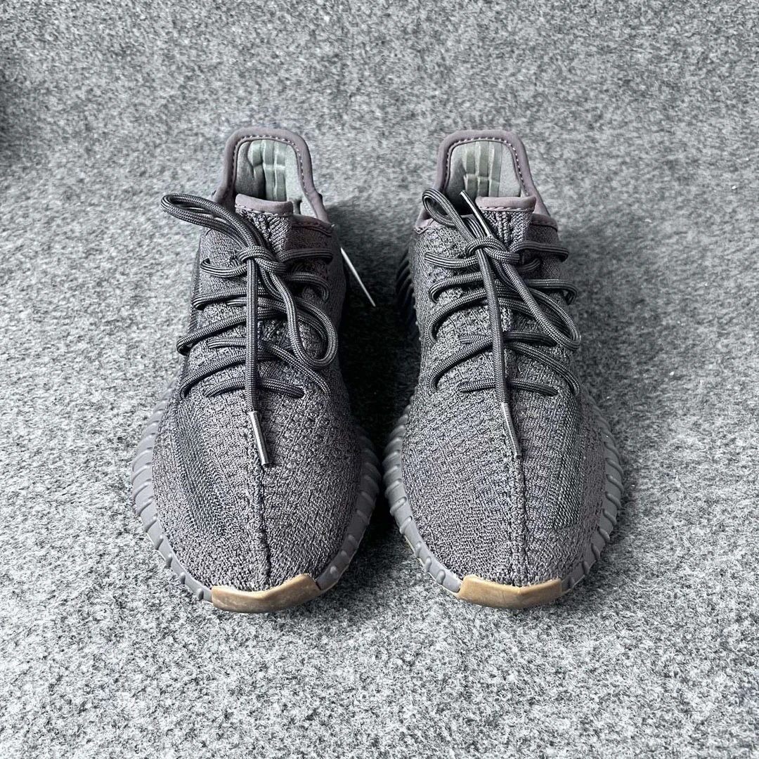 95新 LANVIN 350黑生胶 41码D1301鞋