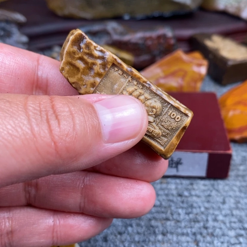 【闪购商品】原石雕刻手把件