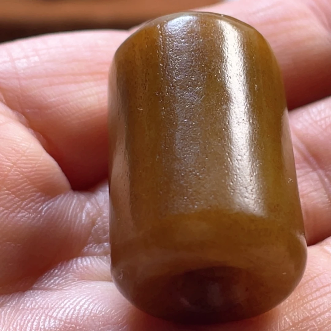 洛***克和田玉未镶嵌颈饰