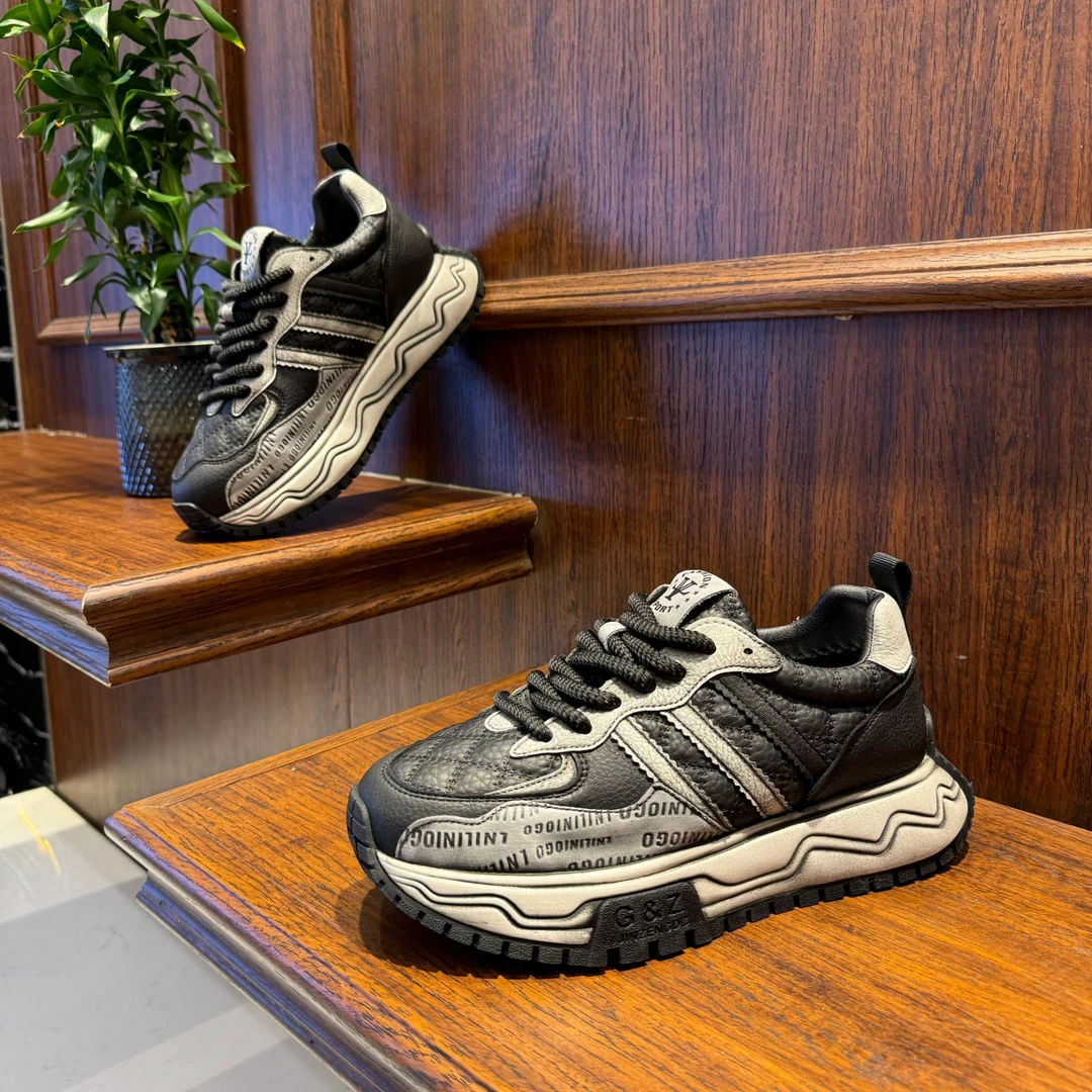 男士冬季新款皮面时尚百搭防滑耐磨加绒保暖运动休闲阿甘鞋