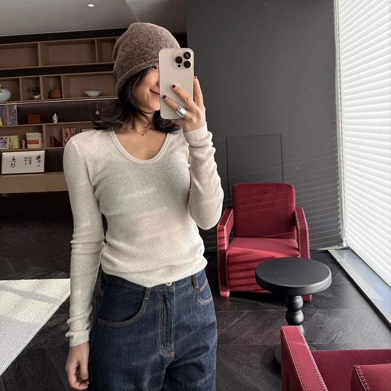 蓝豚豚 ins极简风 U领优雅超软针织衫百搭修身羊绒自发热打底上衣
