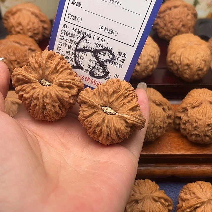 桃核吊坠南疆石狮子头41