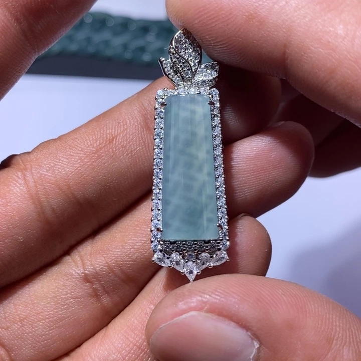 翡翠未镶嵌颈饰天然翡翠