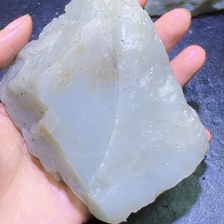 和田玉未镶嵌珠宝半成品