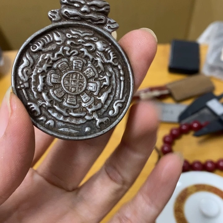瓷片哈中古工艺品一件