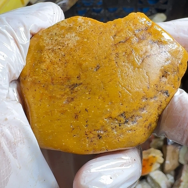 红***玩寿山石寿山石的颜色