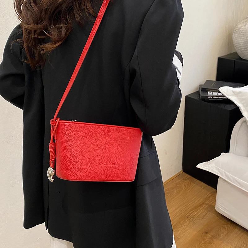 2025新款韩版简约网红爆款广州十三行元宝小包包精致斜挎包包女款