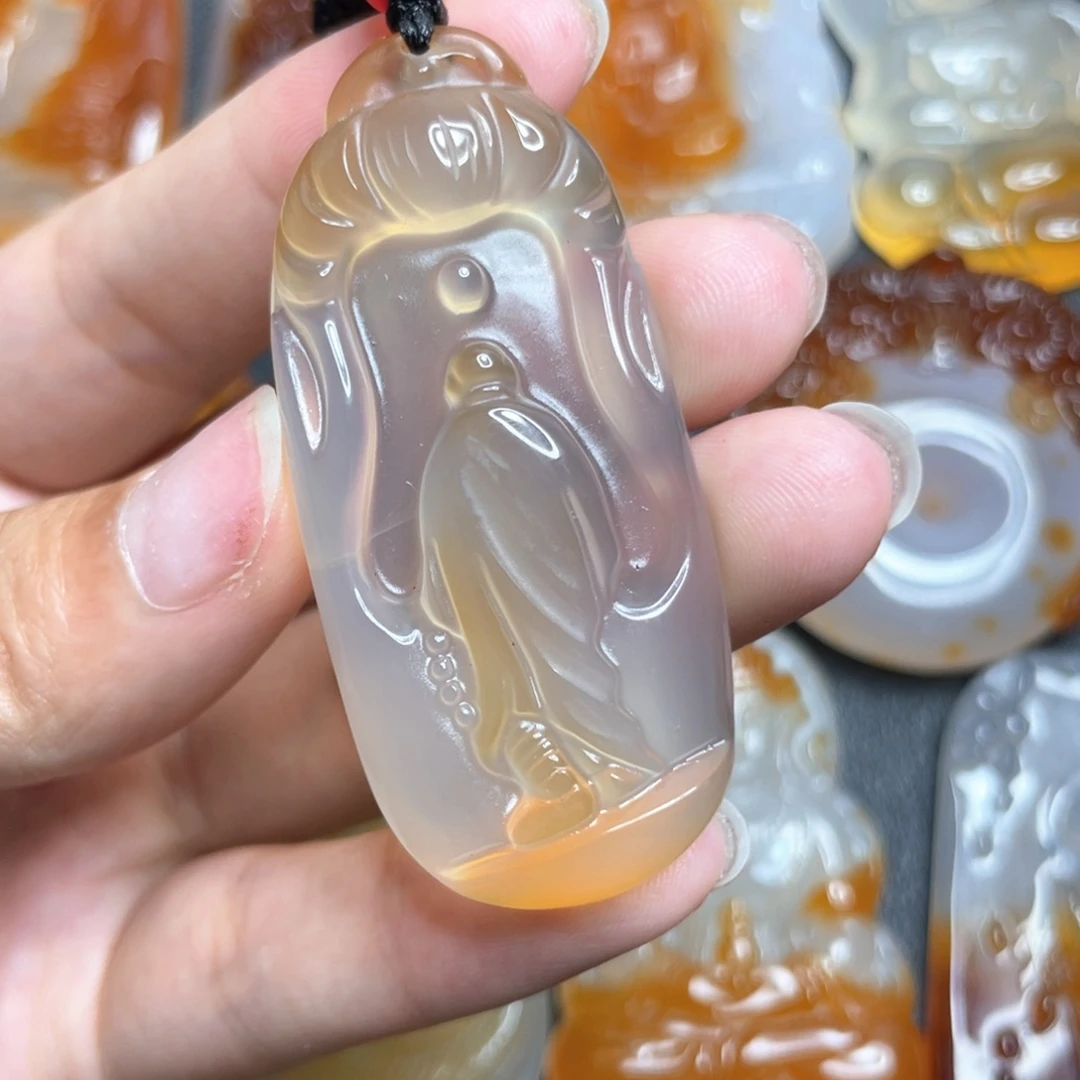 未镶嵌颈饰玛瑙/玉髓悟道微瑕