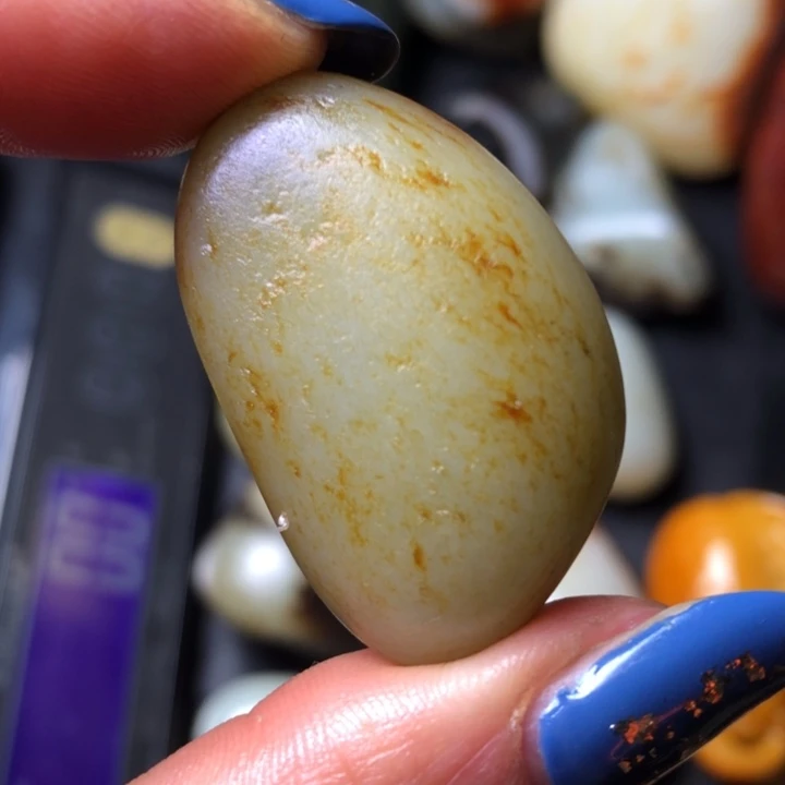 和田玉未镶嵌珠宝奇石