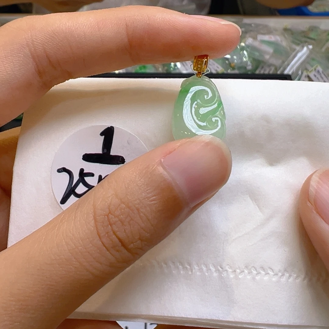 吊坠(不含链)18K金镶嵌翡翠