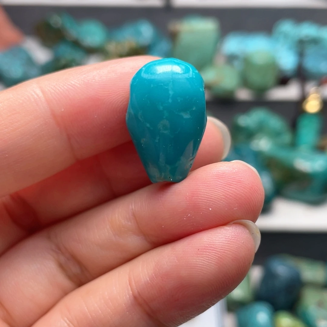 绿松石未镶嵌颈饰