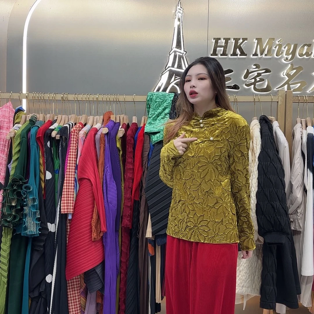 套头款金丝绒上衣