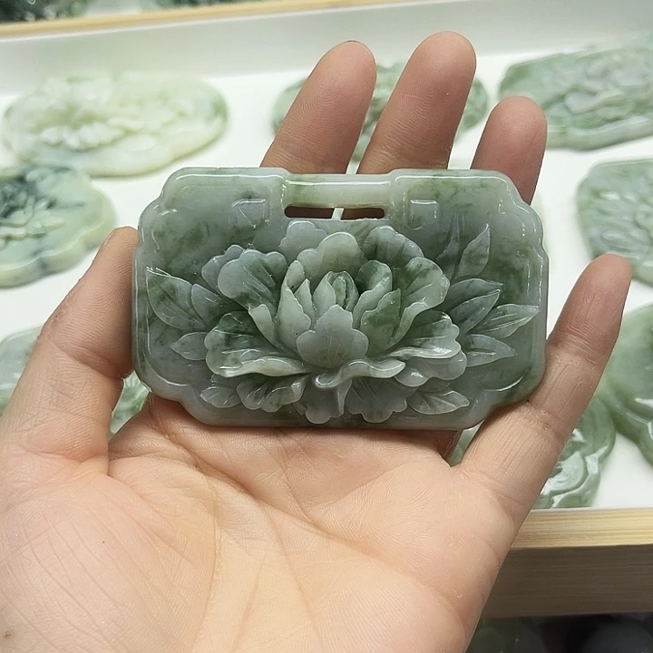 四***草未镶嵌透闪石-蛇纹石玉吊坠(不含链)