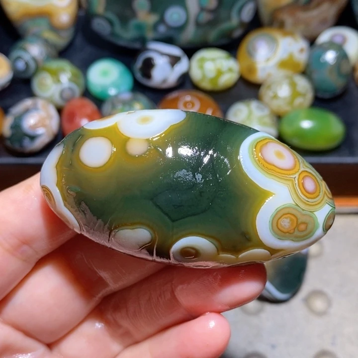 未镶嵌玛瑙/玉髓珠宝半成品70