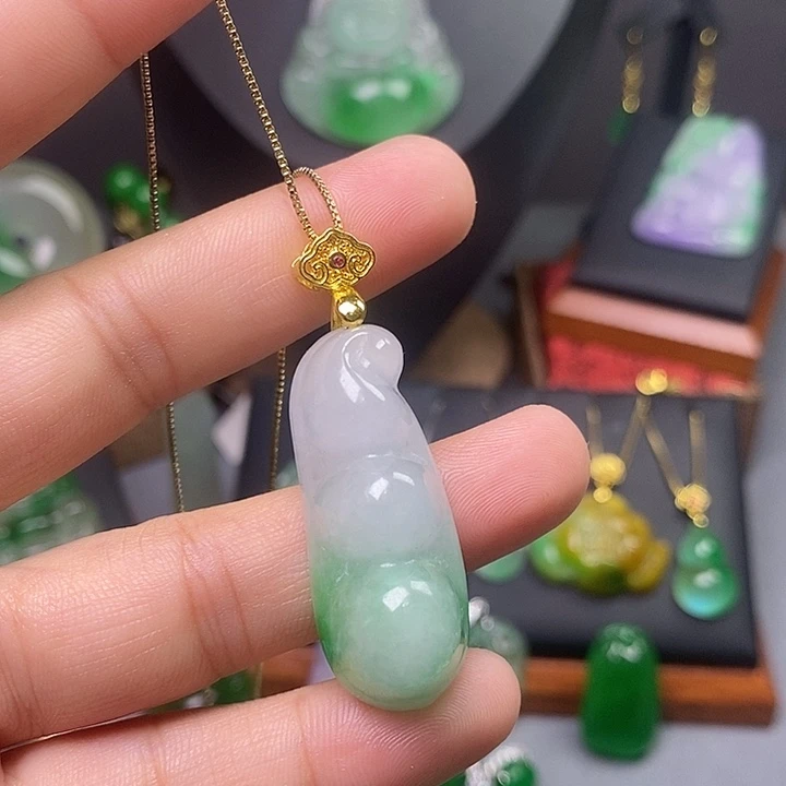 颈饰未镶嵌翡翠吊坠