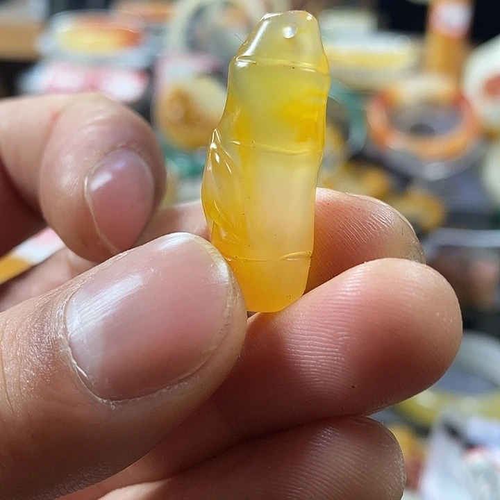 石英质玉（黄龙玉）合金手链